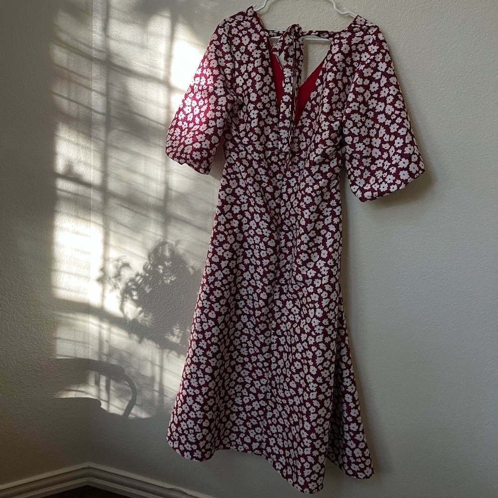 NWT TOPSHOP | Daisy Print Puff Sleeve Tie Back Midi Dress In Red Multi | Size 6 - Picture 9 of 12